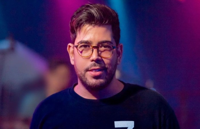 Nas últimas semanas, vários artistas, como Priscila Senna, pediram doação de sangue em nome do jornalista. (Foto: Reprodução).