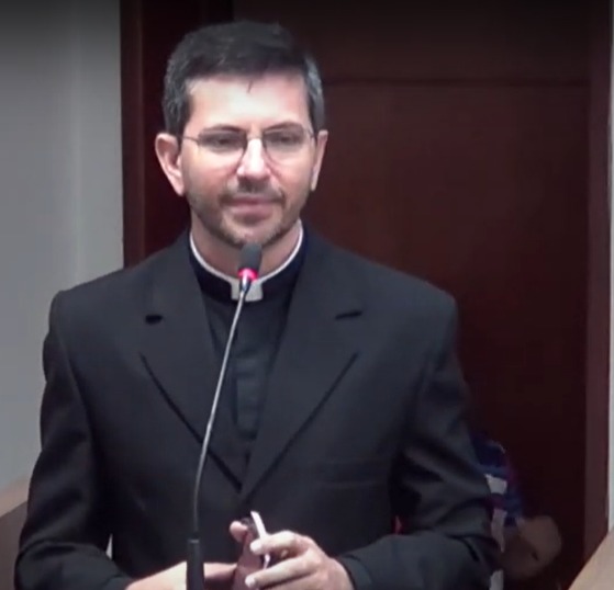 Padre tacha de “feia” a atitude dos sousenses que viajam durante a festa da padroeira da cidade