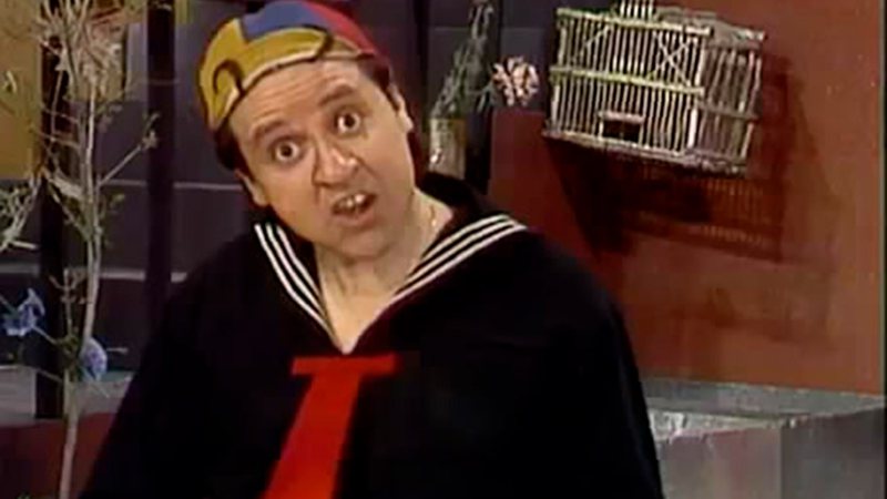 Um dos personagens mais queridos do programa, era filho de Dona Florinda e sempre recorria à mãe em momentos de apuros. (Foto: Reprodução de 'Chaves' (1971) / SBT).