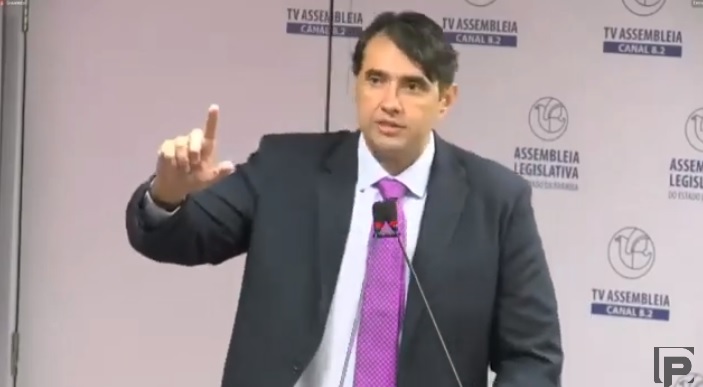 André Gadelha denuncia que gestão Tyrone deve mais de R$ 300 milhões, em Sousa: “Vergonha, verdadeiro governo do Mundo Mágico do Bob”