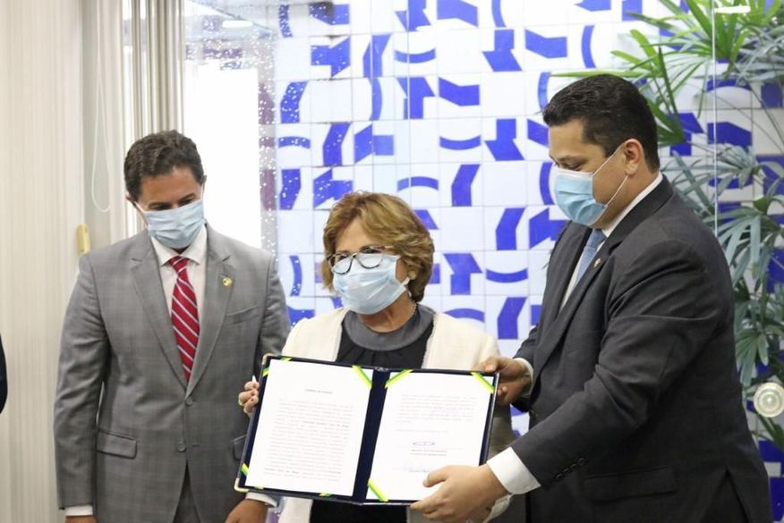 A matriarca, além do filho senador, tem também Vital do Rêgo, que desde 2014, segue como ministro do Tribunal de Contas da União (TCU). (Foto: Reprodução).