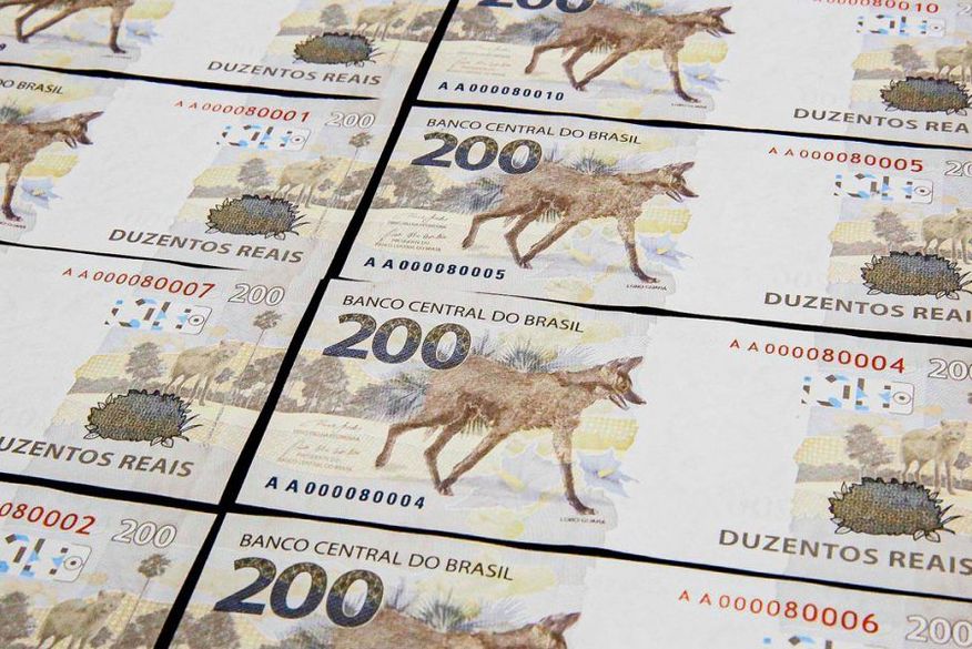 A nova cédula, que tem o maior valor de face já produzido no Plano Real, foi criada, segundo a autoridade monetária, sob a justificativa de atender a maior demanda por papel-moeda com o pagamento do auxílio emergencial. (Foto: Reprodução).