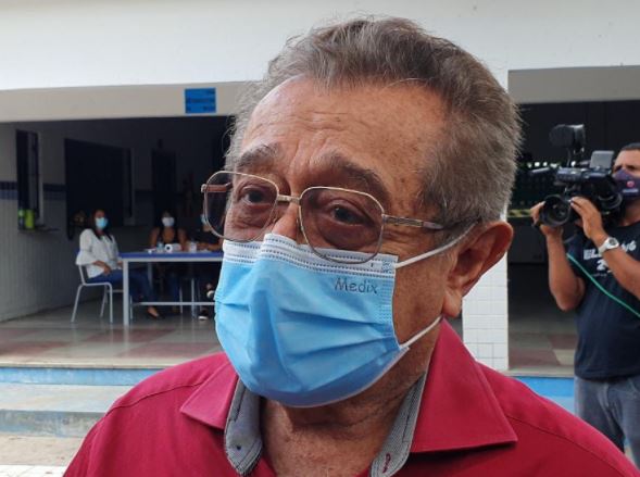 De acordo com o documento, Zé Maranhão, teve uma piora e foi necessário a volta da sedação e ventilação mecânica. (Foto: Reprodução).