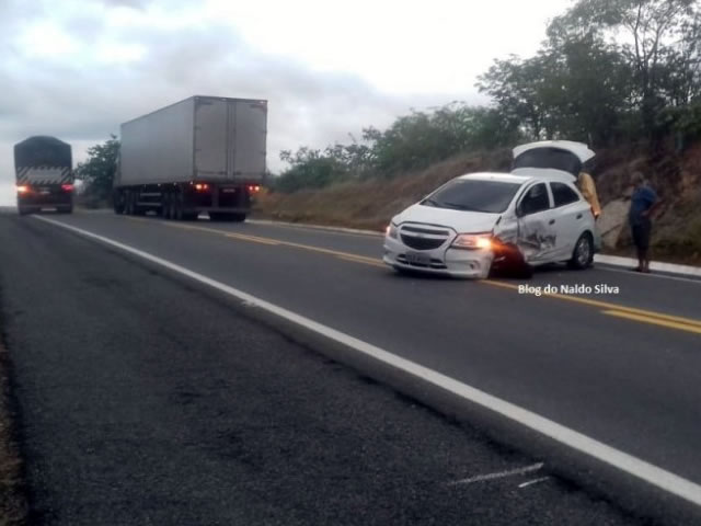 O SAMU foi acionado para prestar socorro as vítimas, porém não foi necessário fazer a remoção para uma unidade hospitalar (Foto: Reprodução Blog do Naldo Silva)