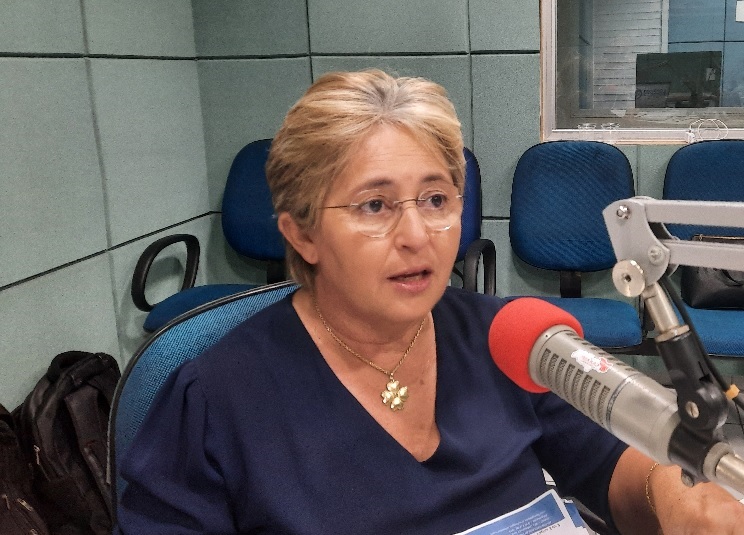 Prefeita Leninha Romão pretende gastar mais de R$ 1,5 milhão com aquisição de combustíveis e lubrificantes, em Uiraúna 
