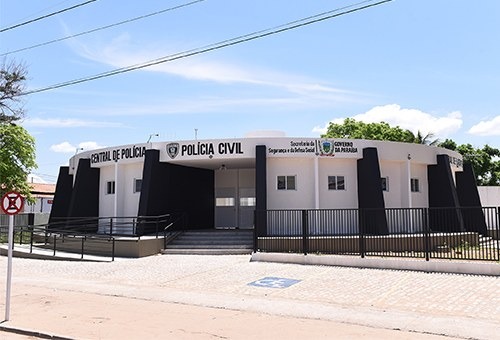 Os indivíduos presos foram encaminhados às autoridades competentes, onde aguardarão o desenrolar dos processos legais (Foto: Reprodução)
