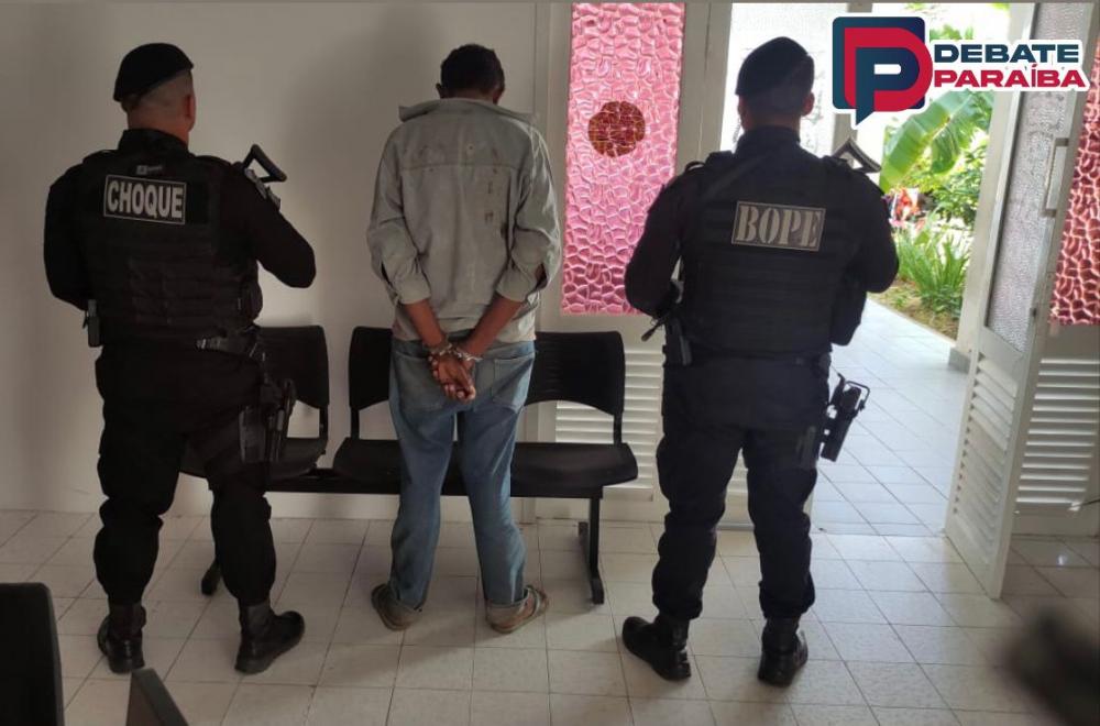 Após ser capturado, José Marcio foi conduzido à delegacia de Polícia Civil de Pombal, e apresentado a autoridade policial judiciária, ficando à disposição da Justiça (Foto: Reprodução)