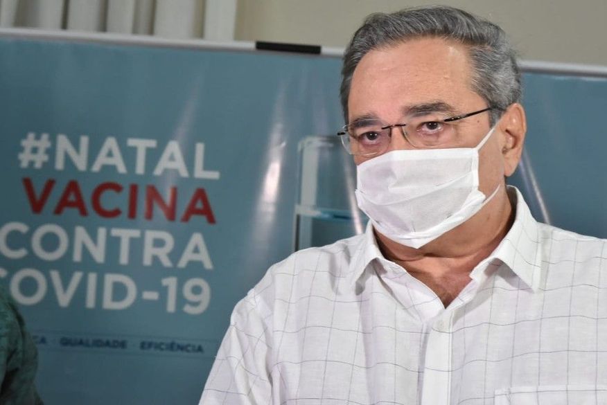 Álvaro Dias, prefeito de Natal, desiste de ser o primeiro a tomar a vacina em ato simbólico. (Foto: Joana Lima).