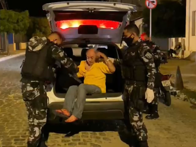 Fotos: Idoso mata homem com golpes de faca e acaba preso em ação da Polícia Militar em Pombal
