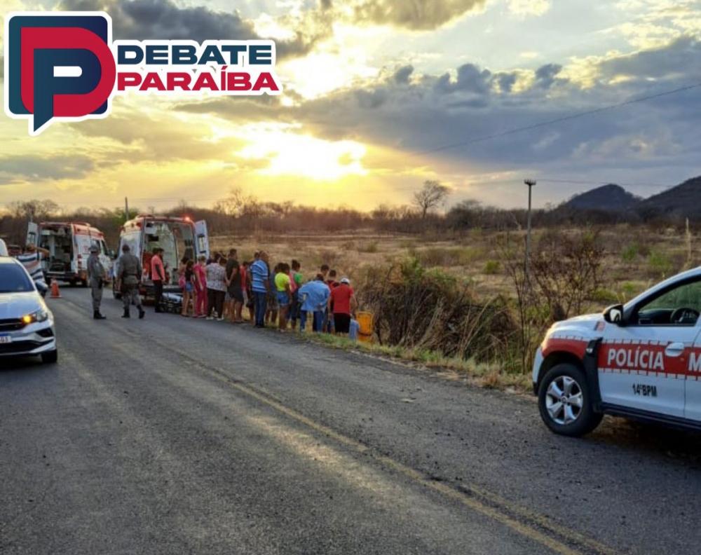 Devido ao impacto, uma das jovens ficou desacordada e com ferimentos pelo corpo, já as outras duas vítimas tiveram escoriações, sem maiores gravidades (Foto: Reprodução Debate Paraíba)