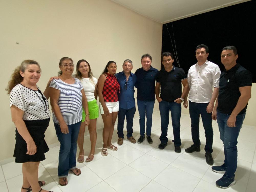 Ficou definido também que a “Nova Força” continuará com diálogo aberto com outras lideranças da cidade que também defendam uma candidatura de mudanças. (Foto Divulgação).
