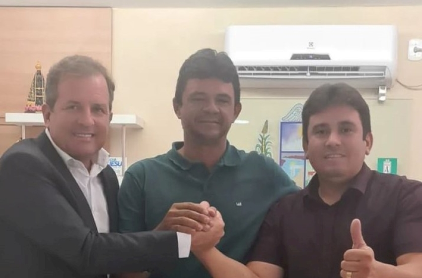 Ex-vereador é nomeado para cargo na prefeitura de Sousa; prefeito também nomeou e exonerou outros aliados