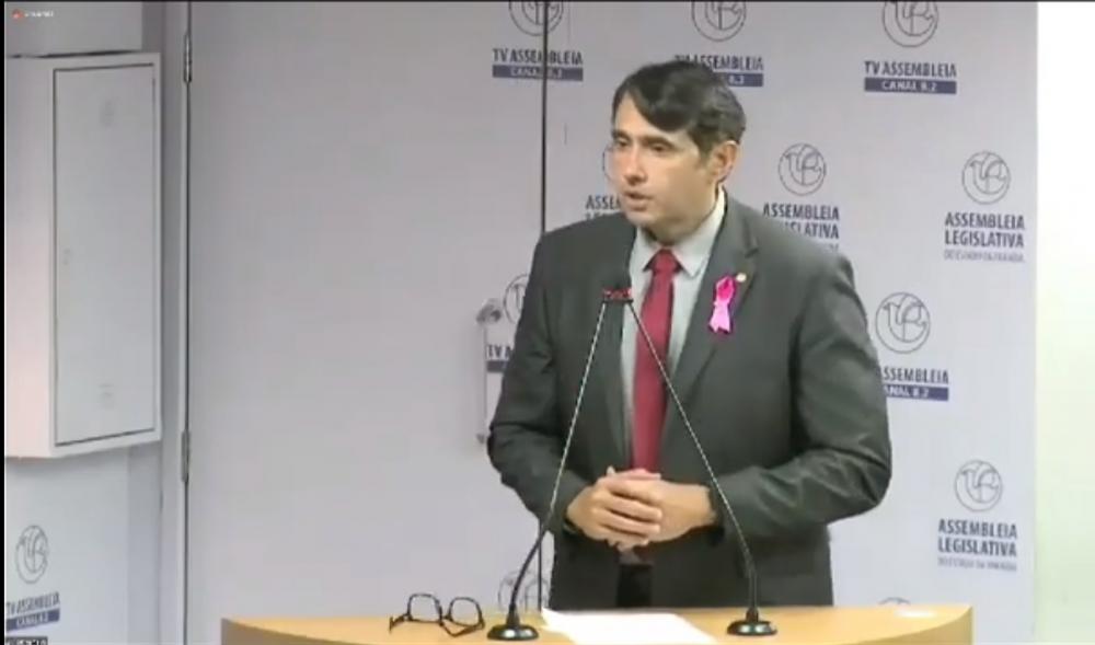 André Gadelha diz que Hospital Regional de Sousa fornece medicamentos, suprimentos, materiais de limpeza, esterilização e lençóis para a UPA municipal