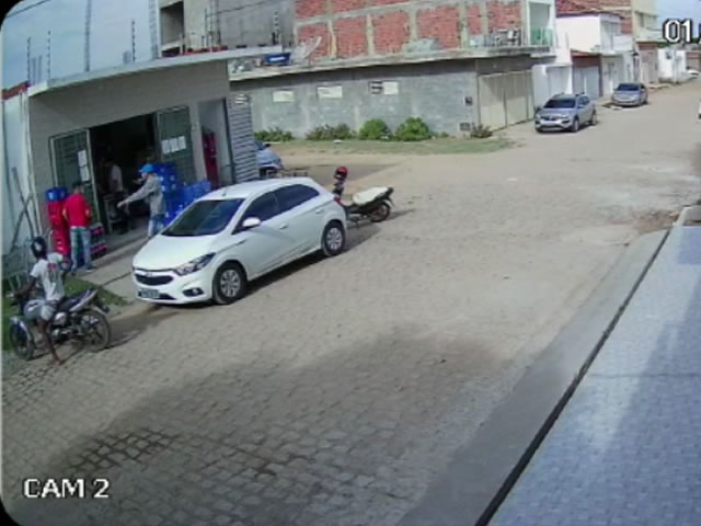 A Polícia Militar foi acionada e efetuou diligências, porém mais uma vez ninguém foi preso (Foto: Reprodução)