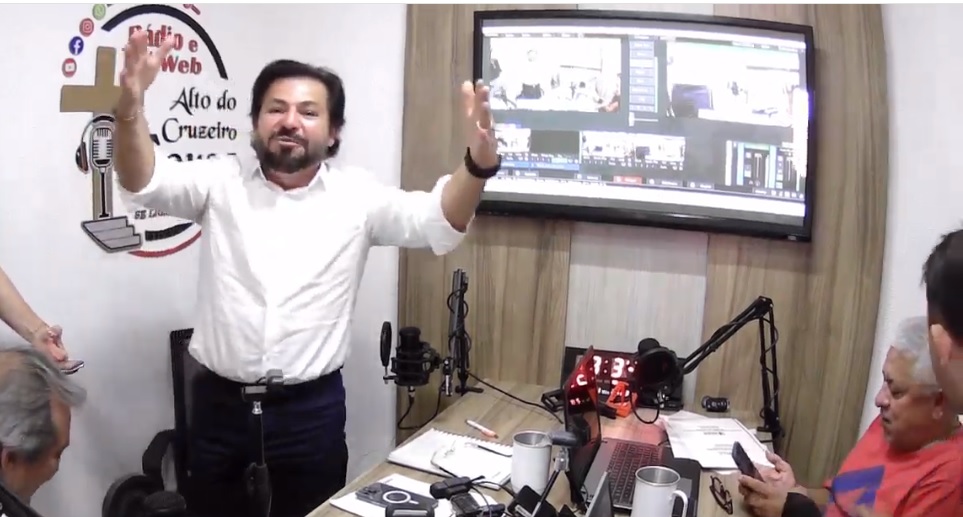Zenildo anuncia desitência de pré-candidatura em Sousa. (Foto: Reprodução).