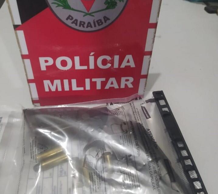 Diante dos fatos, a arma apreendida foi apresentada na delegacia de Polícia Civil, para serem adotados os procedimentos cabíveis (Foto: Reprodução)