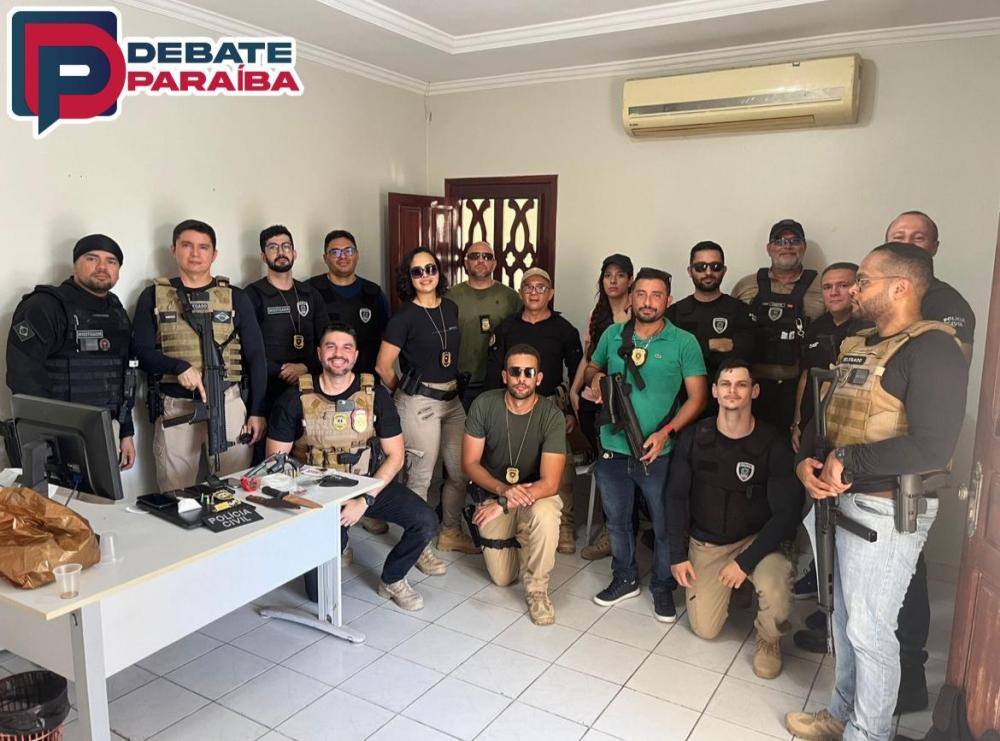 Ao término da ação policial, as pessoas e todo o material apreendido foram levados à delegacia de Polícia Civil, para serem adotadas as medidas que determinam a lei (Foto: Reprodução)