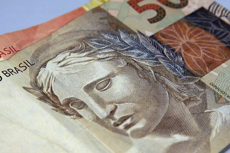 A nova rodada do benefício seria de três parcelas de R$ 200, restrita a cerca de metade dos trabalhadores atendidos no ano passado pelo programa. (Foto: Reprodução).