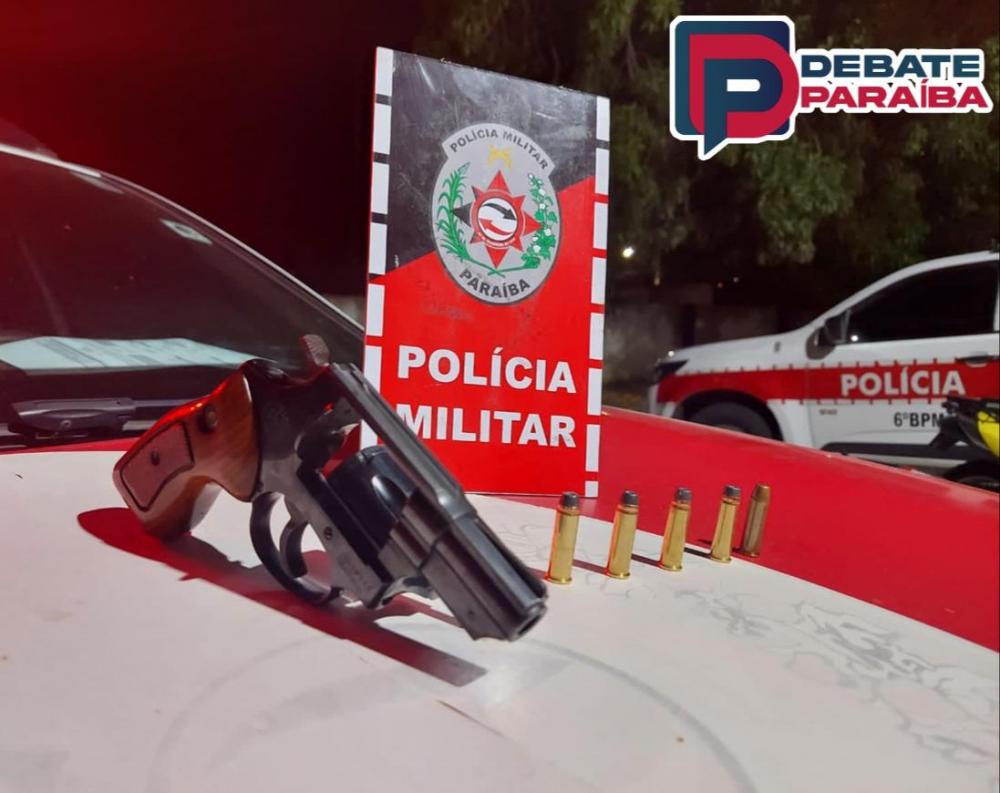 Posteriormente, o acusado recebeu voz de prisão e foi conduzido à delegacia de Polícia Civil, para serem realizados os procedimentos que determinam a lei (Foto: Reprodução)