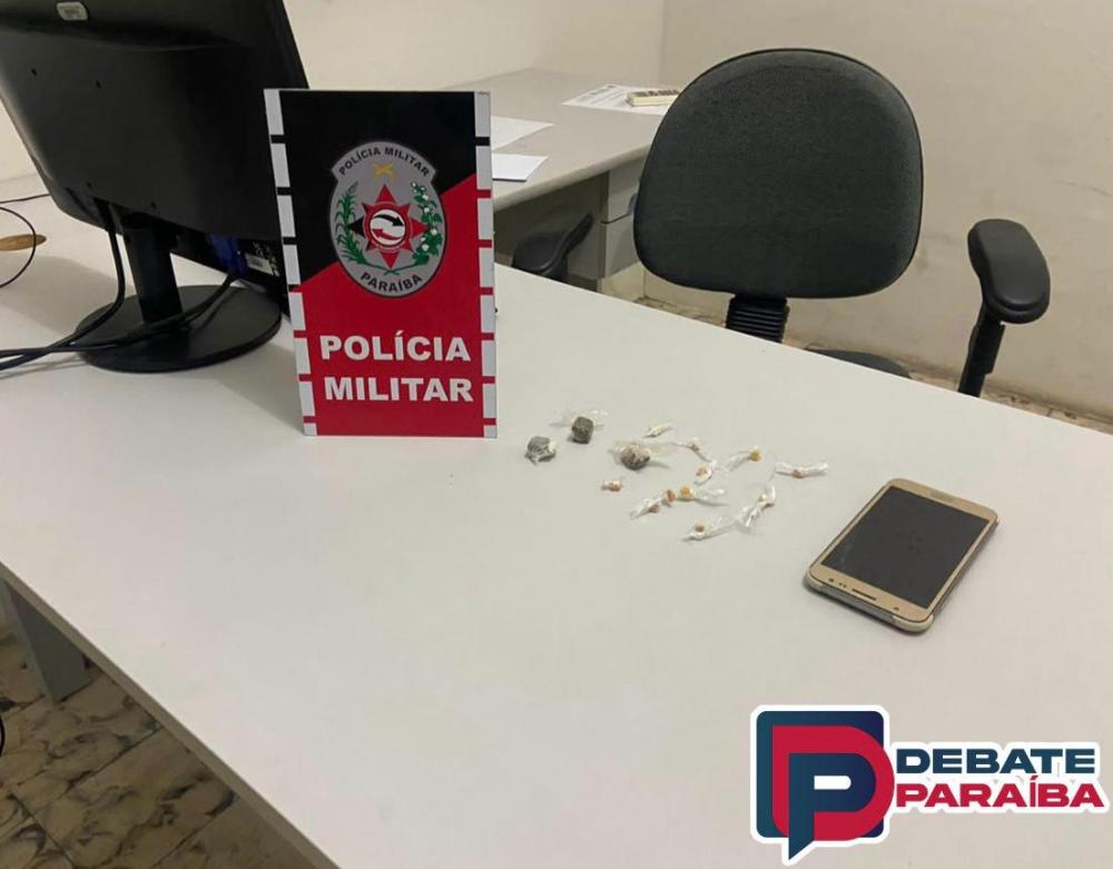 O suspeito ao avistar os militares tentou empreender fuga, sendo perseguido e alcançado momentos depois. (Foto: Reprodução).