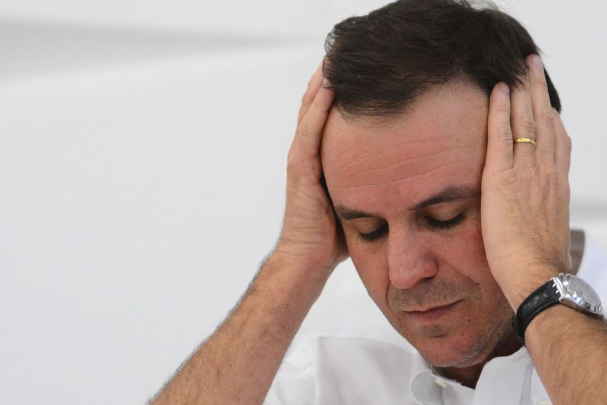 O prefeito do Rio, Eduardo Paes (DEM), anunciou por meio de uma postagem em suas redes sociais que a cidade terá que interromper a campanha de vacinação contra a Covid-19 (Foto: Reprodução).