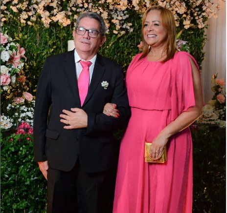 Pastor revela que Lana Dantas recebeu convite de Dr. Zé Célio para retornar a base do prefeito de Sousa e votar na chapa situacionista