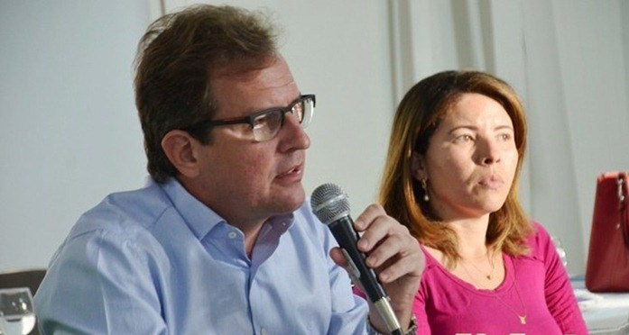 Justiça decretou indisponibilidade dos bens do prefeito e Secretária de Saúde do Município Sousa. (Foto: TV Diário do Sertão).