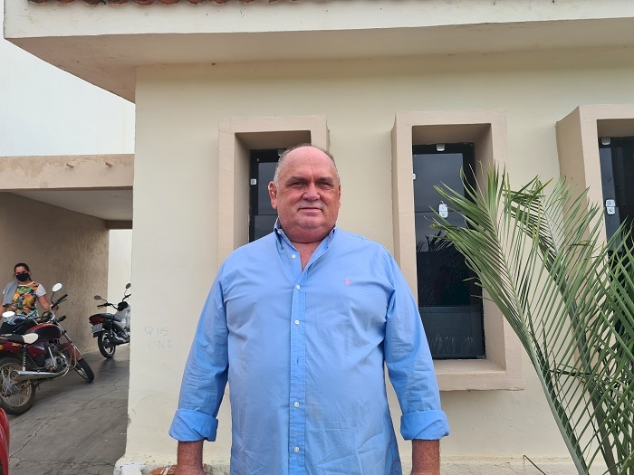 Cláudio Antônio, prefeito do município de São José da Lagoa Tapada. 