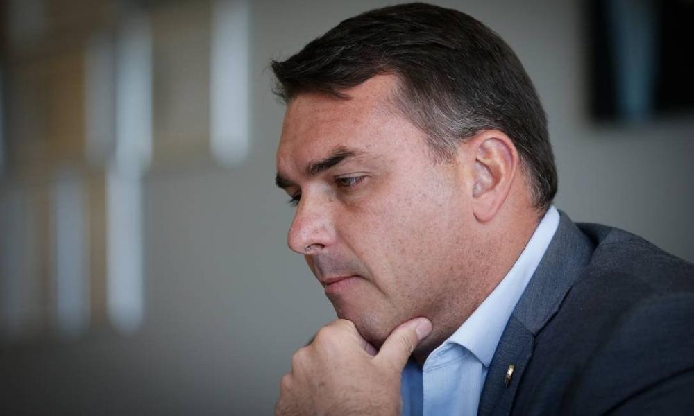 Flávio recebeu foro privilegiado e a investigação migrou para o Órgão Especial do TJ do Rio, formado por 25 desembargadores. (Foto: Reprodução).