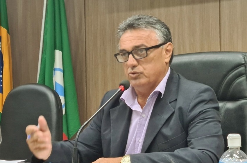 Chamado para tampar buraco administrativo deixado por Roberto Freire, vereador Denis Formiga assume secretária na prefeitura de Sousa 