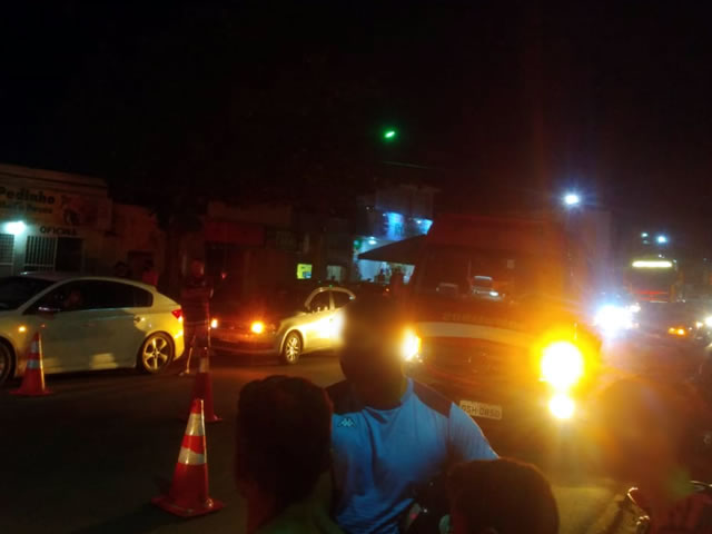 O Policiamento de Trânsito foi comunicado do ocorrido e adotou os procedimentos necessários a ocorrência (Foto: Reprodução Redes Sociais)
