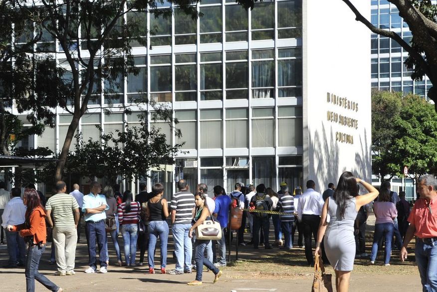 Ocupação de leitos de UTI levou governador a decidir por lockdown (Foto: Antônio Curz/Agência Brasil).