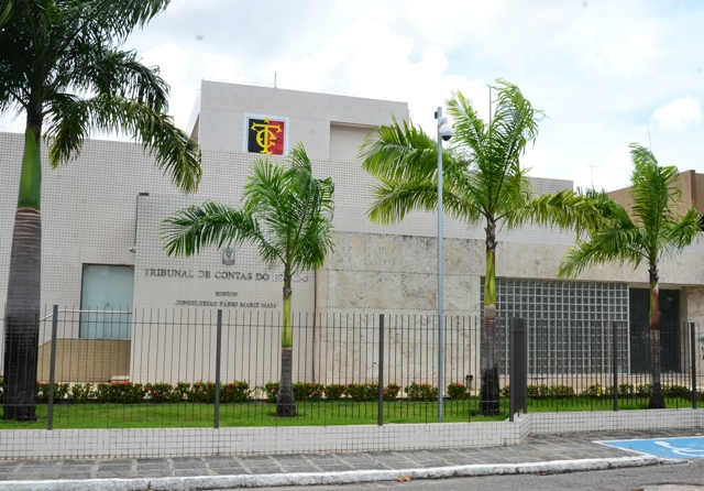 O gestor foi acusado de irregularidades na contratação temporária por excepcional interesse público. (Foto: Reprodução).