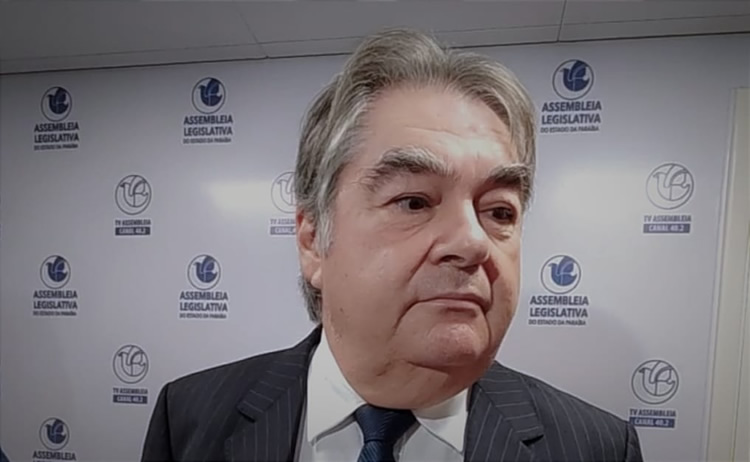 Com intenções de disputar a prefeitura de Sousa, Lindolfo Pires emplaca legenda partidária em Sousa