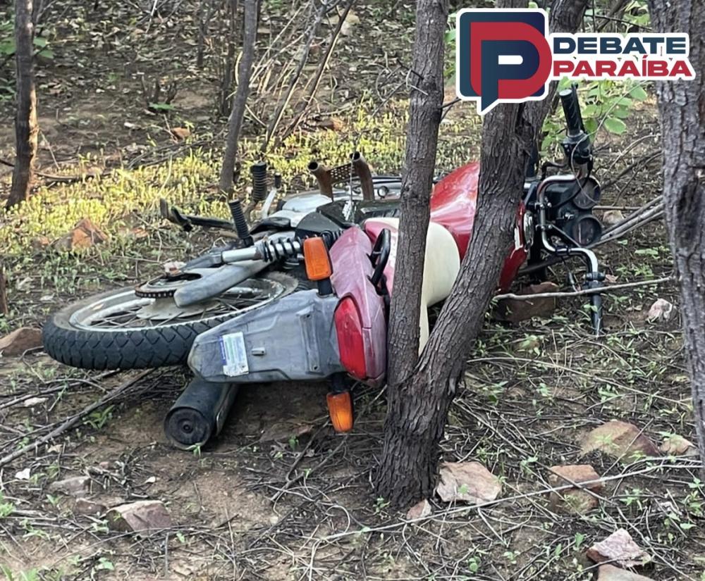 A moto foi rebocada à delegacia de Polícia Civil e após a realização dos procedimentos necessários, foi devolvida ao verdadeiro proprietário (Foto: Reprodução)