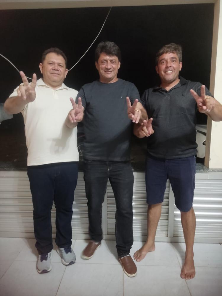 Ex-vereador Romero Sá esquece as magoas e declara apoio ao ex-prefeito Neto de Coraci, em São José da Lagoa Tapada