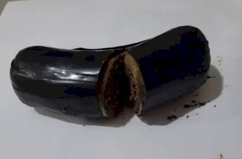 No momento da prisão em flagrante foram apreendidas na posse dela 16 trouxinhas de maconhas escondida em carne e linguiça. Dentre estas, 6 trouxinhas de maconha com peso de 15,80 gramas total. (Foto: Reprodução).