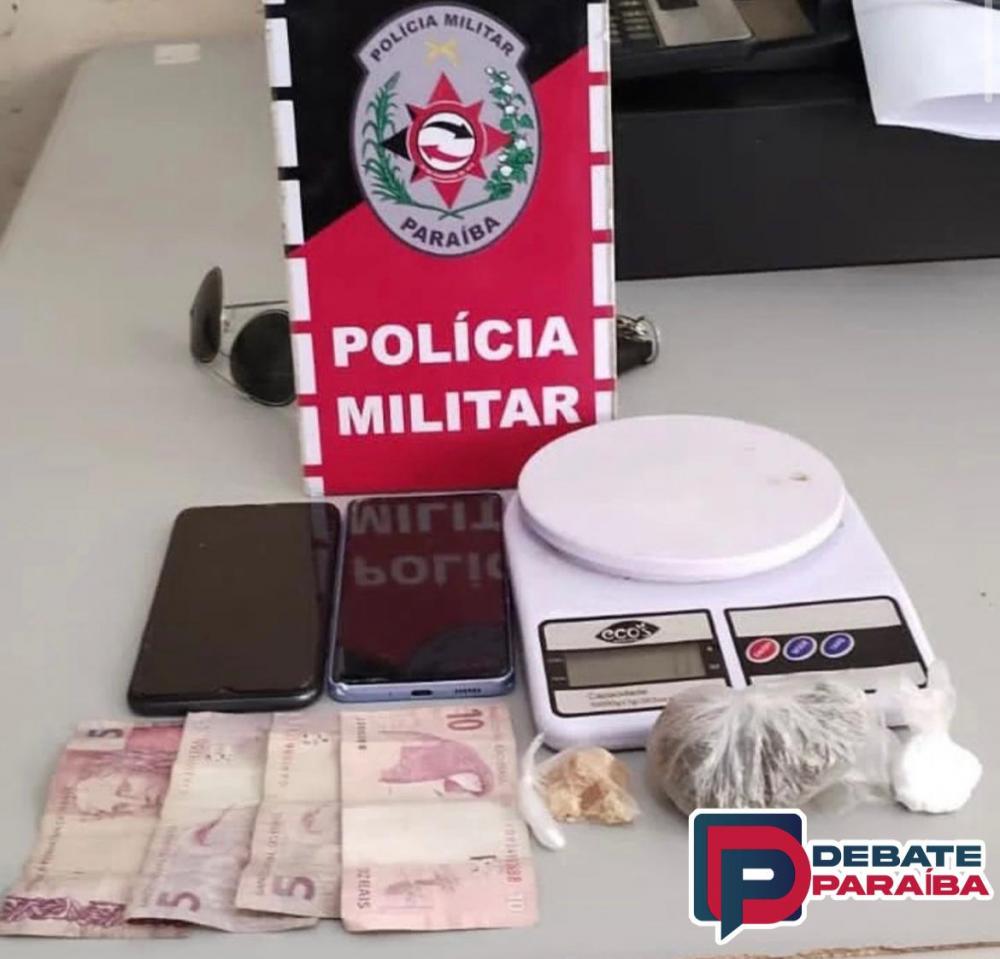 Os acusados receberam voz de prisão e foram encaminhados à delegacia de Polícia Civil juntamente com o material apreendido, para serem realizados os procedimentos cabíveis (Foto: Reprodução)