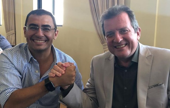 Segundo Santiago usou suas redes sociais e lembrou o nome do prefeito de Sousa como possível candidato ao senado. (Foto: Reprodução/Instagram).
