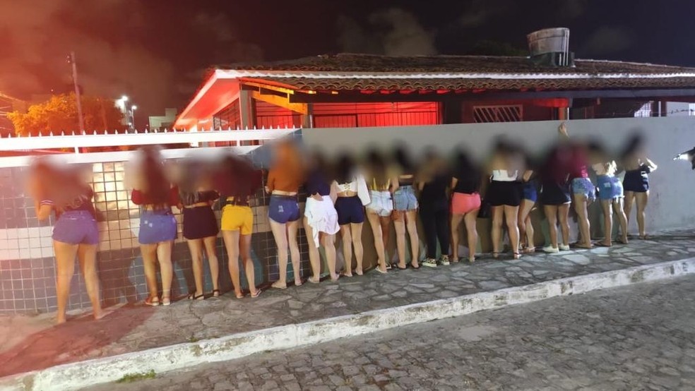 Festa clandestina com 50 pessoas em João Pessoa é interrompida pela Polícia Militar — Foto: Divulgação/PMPB