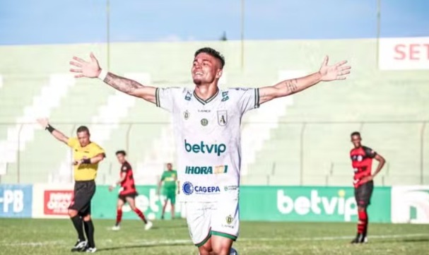 Com o resultado positivo, o Sousa escalou a tabela de classificação, chegando à 5ª colocação. Já o Campinense perdeu posições e caiu para 7º (Foto: Reprodução)