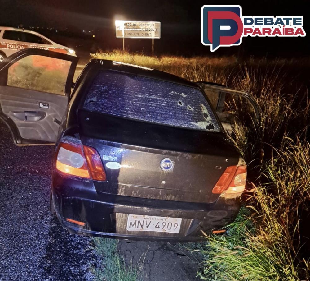 Ao término da ação policial, foram apreendidos os dois veículos e evitado que fosse praticado o assalto (Foto: Reprodução Debate Paraíba)
