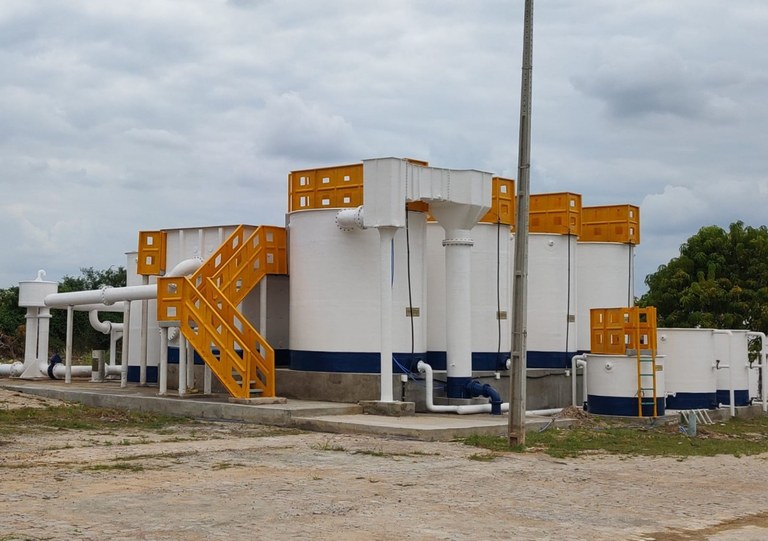 De acordo com o gerente regional da Cagepa, Basílio Vale, a obra contou com a construção e instalação de uma nova Estação de Tratamento de Água (ETA). (Foto: Divulgação).