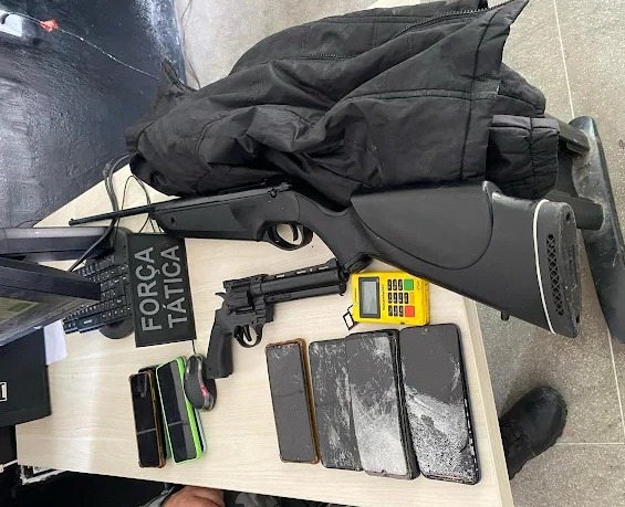 Posteriormente, o capturado foi encaminhado à Central de Polícia Civil, para serem realizados os procedimentos que determinam a lei (Foto: Reprodução)