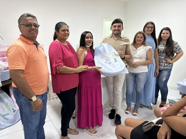A ação faz parte do Programa Meu Bebê, que todos os meses realizada a entrega de enxovais às mamães ou futuras mamães. (Foto: Divulgação).