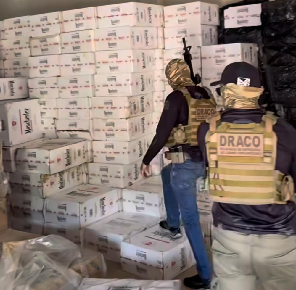 Ao serem realizadas diligências em dois galpões, foi encontrado todo o material contrabandeado (Foto: Reprodução)