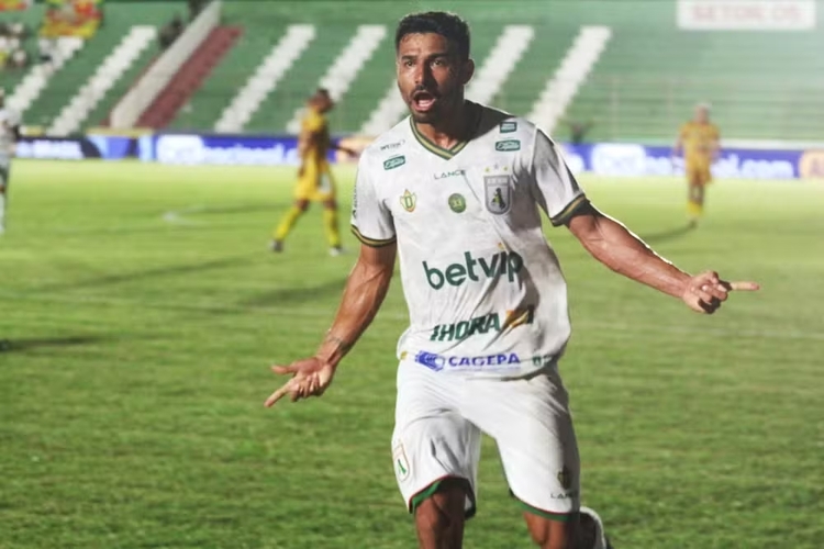 O time paraibano derrotou o Cruzeiro, na primeira etapa, e o Petrolina, na segunda, em confrontos disputados no Marizão, no Sertão paraibano. (Foto: Reprodução).