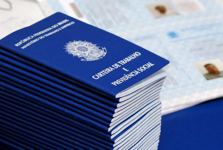 A Agropecuária, a Indústria e o Comércio registraram queda no mês, com recuo de 310, 319 e 656 vagas, respectivamente. (Foto: Reprodução).