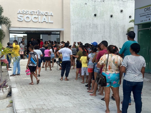 As 6 mil cestas de alimentos foram adquiridas através de recursos próprios do município. (Foto: Divulgação).