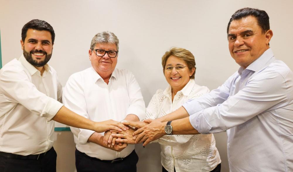A prefeita Leninha Romão celebrou a filiação ao PSB e o fortalecimento da aliança com o governador João Azevêdo. (Foto: Divulgação).